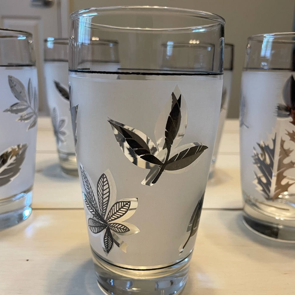 Vintage 1960’s Libbey Frosted Silver Leaf Tumblers (Set of 5)Excellent Condition - Picture 2 of 4